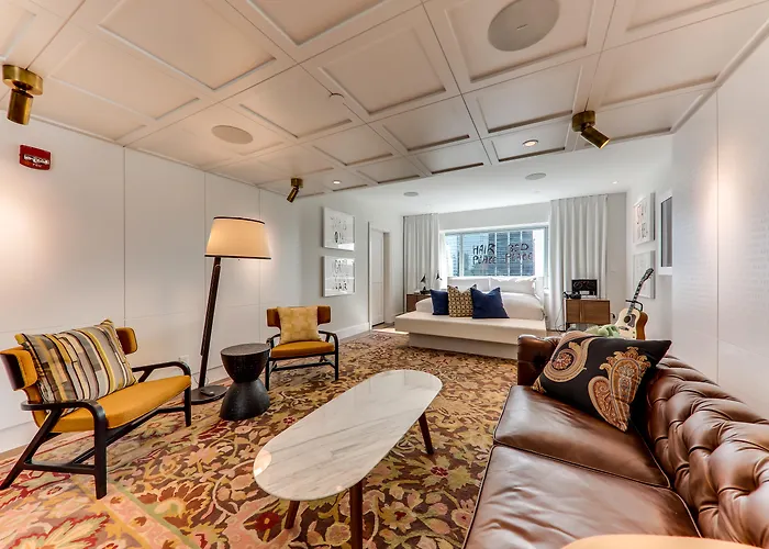 Fairmont The Queen ElizabethHotel Montreal