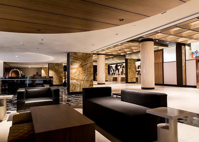 Fairmont The Queen ElizabethHotel Montreal